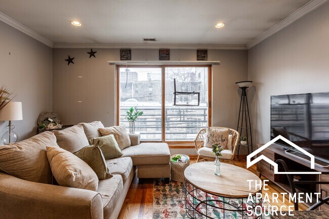 Photo - 907 W Belmont Ave Unidad 3R