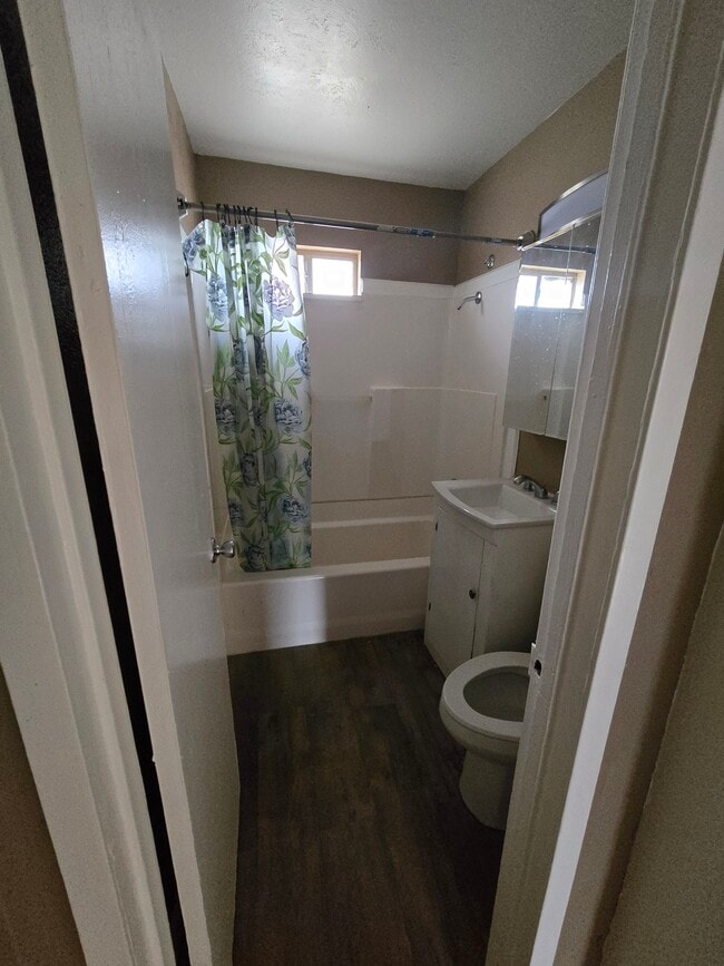 Photo - 277 E Darby Rd