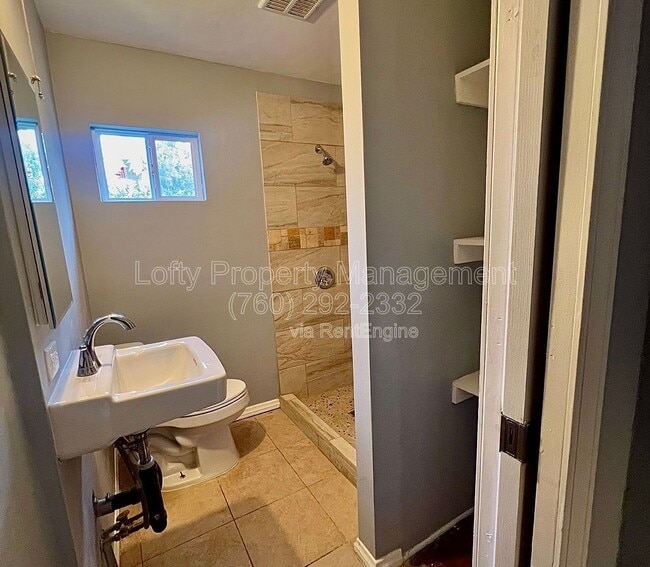 Photo - 149 Terracina Way