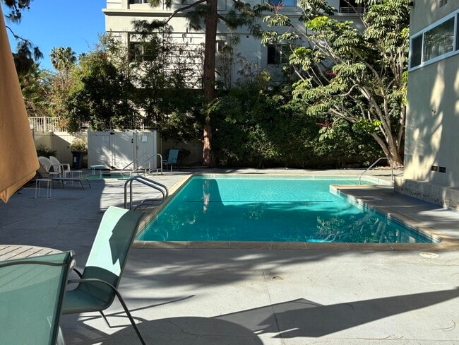 Piscina/Spa - 11138 Aqua Vista St