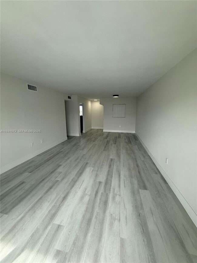 Photo - 3626 NE 168th St Unit 606