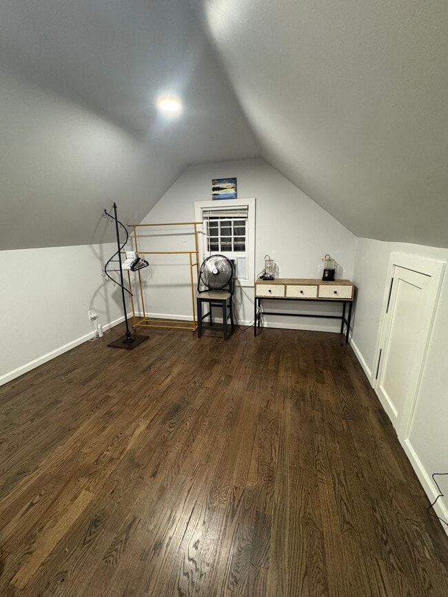 Building Photo - 619 Brooklyn Ave Unit 619 Brooklyn Ave Rental