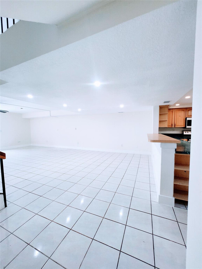 Photo - 793 NE 206th St