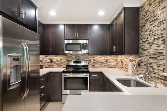 Photo - 1280 Bellevue Way NE Unidad ID1231216P