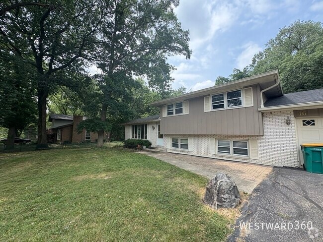 Building Photo - 16 Longwood Dr Rental