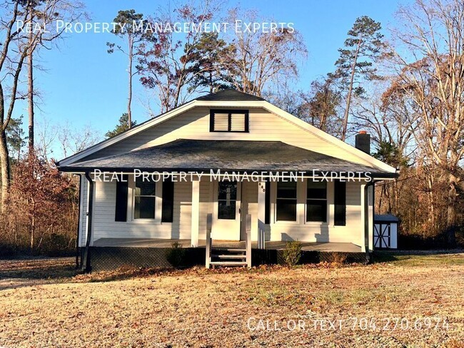 **MOVE IN SPECIAL!**Charming 2BR/2BA Home ... - **MOVE IN SPECIAL!**Charming 2BR/2BA Home ...