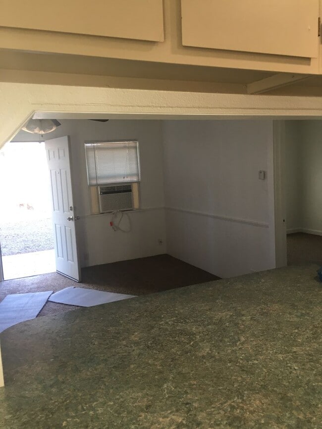Photo - Paradise Cozy 2 bed one bath off of upper ...