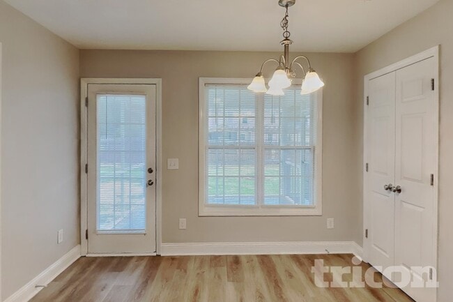 Photo - 15 Summerseat Way