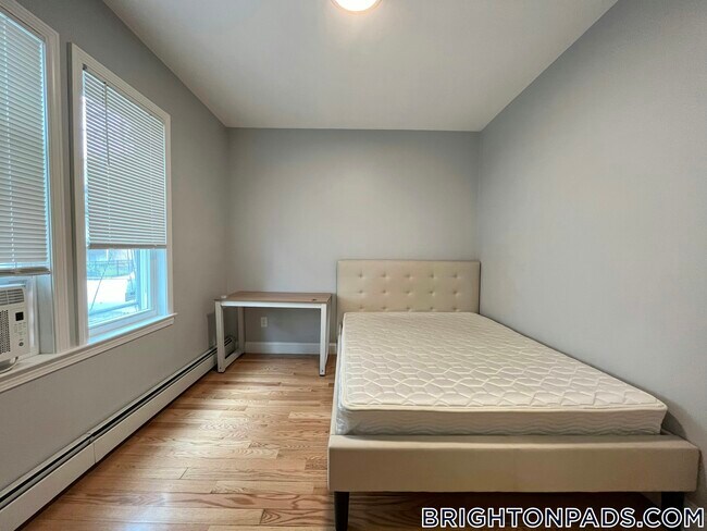 Photo - 29 Waverly St Unit 1