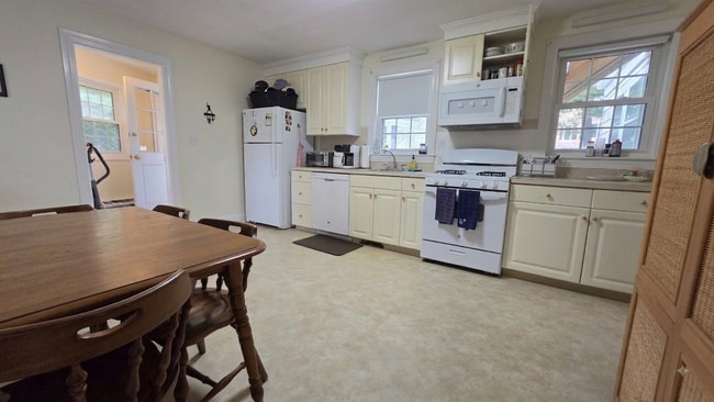 Photo - 6 Woodcliff Rd