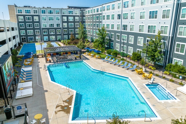 Pool & Basketball Court - The Banks Student Living Rental