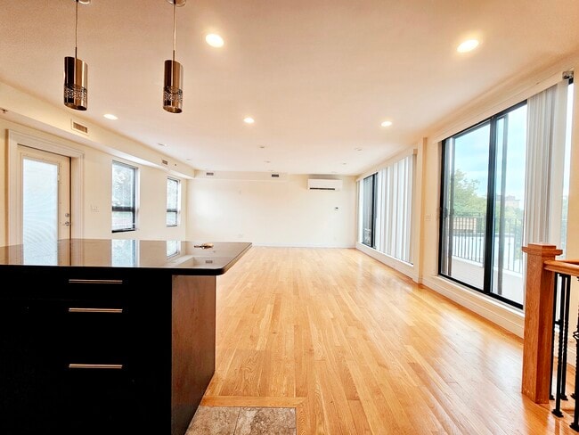 1614 Beacon St Unidad 3
