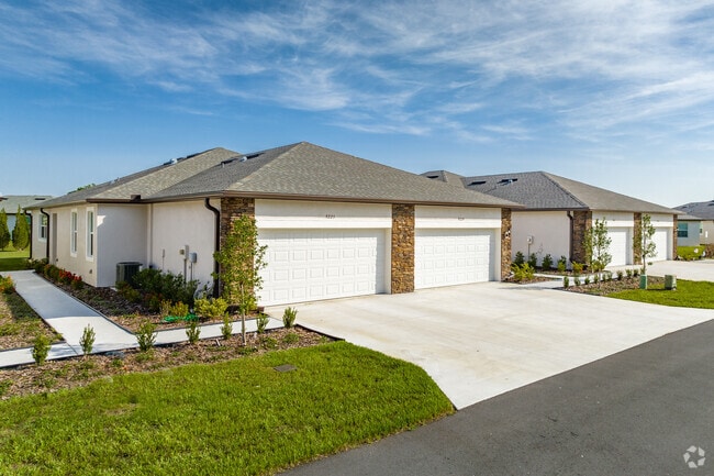 5223 Hunters Ridge Dr New Port Richey - The Oasis at Hunter's Ridge 55+