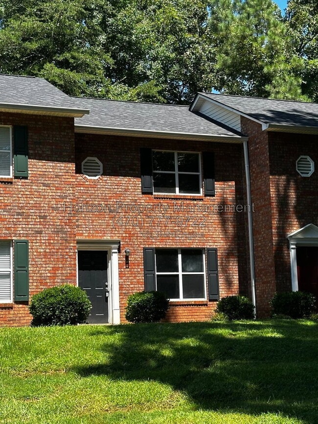 4077 Hidden Hollow Dr