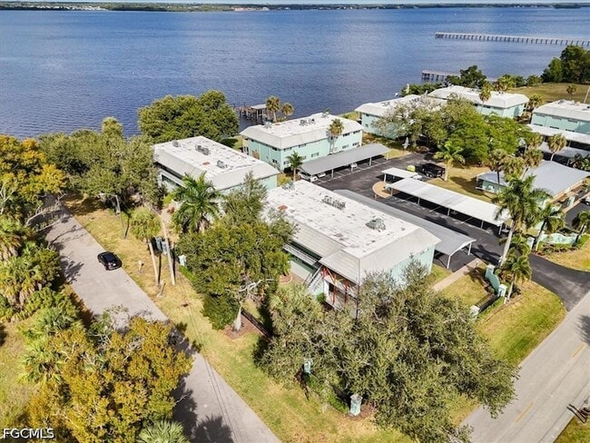 3225 E Riverside Dr Unit 63F
