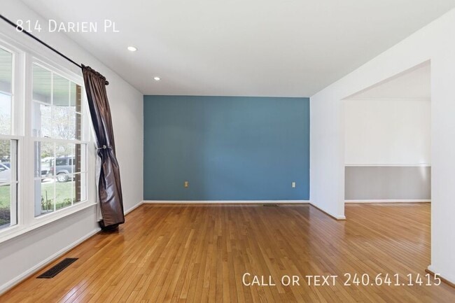 Photo - 814 Darien Pl