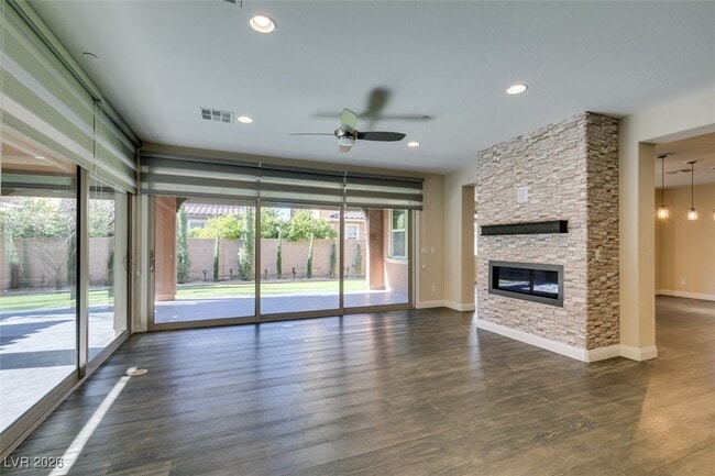 Photo - 2497 Birch Hollow St