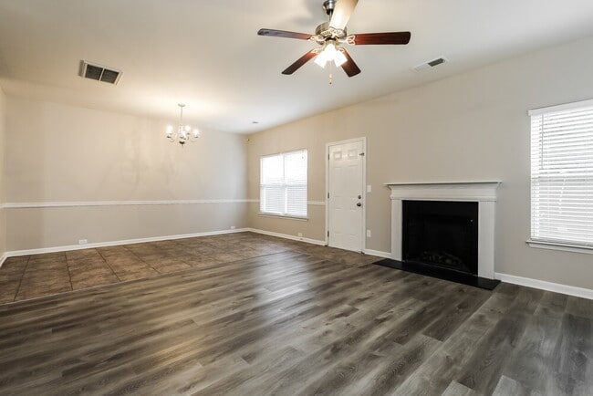 Photo - 6450 Splitpine Ct