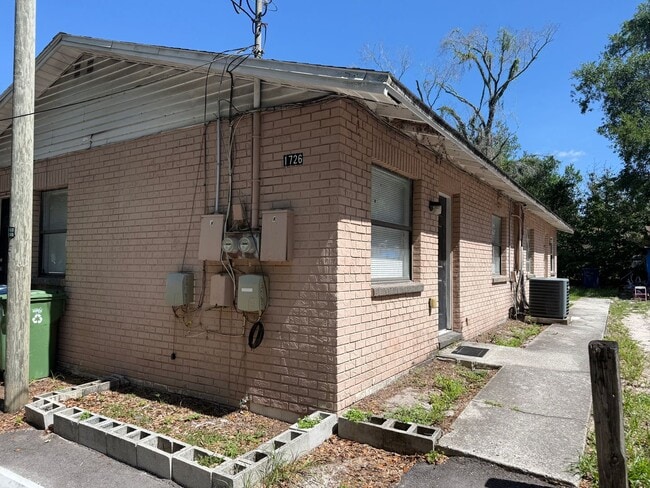 Photo - 1726 E Idell St Unidad B