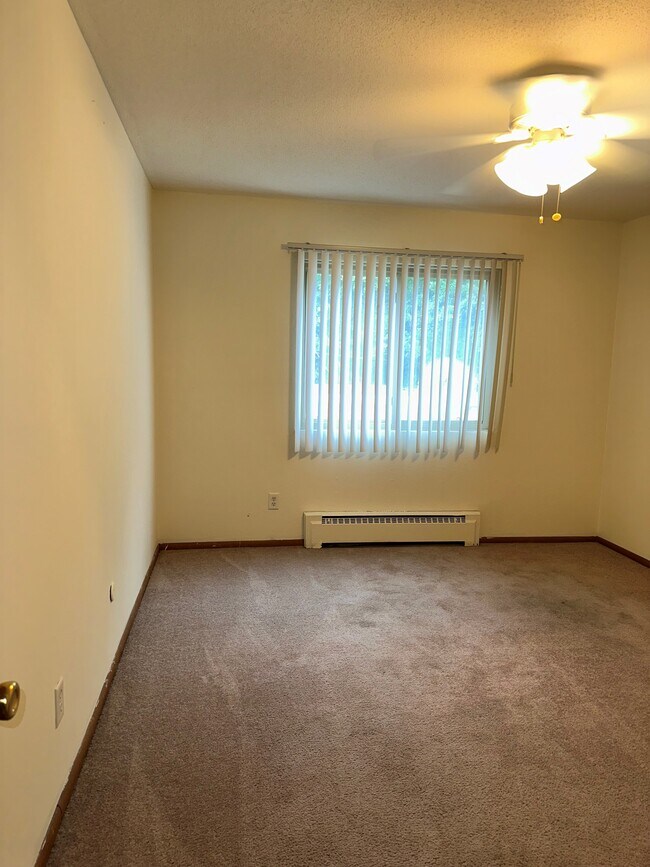 Phalen View Apartments