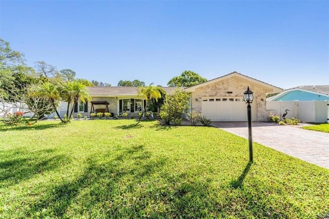 Photo - 1001 Grovewood Ct House