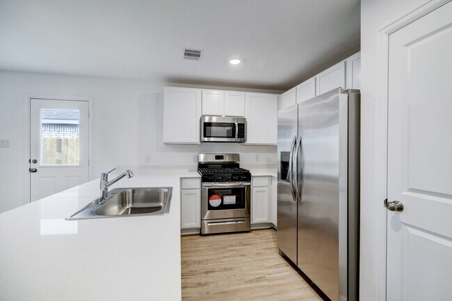 Photo - 8907 Estes Lks Dr