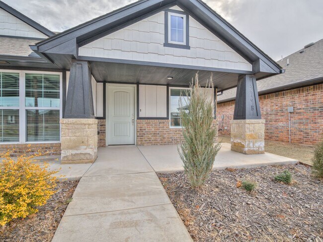 Photo - 5816 Goldfinger Rd Unidad B - The Turner