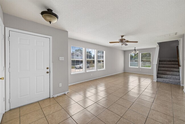 Photo - 6309 Settlers Square Ln