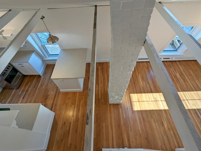 Photo - 19 Howe St Unit 2