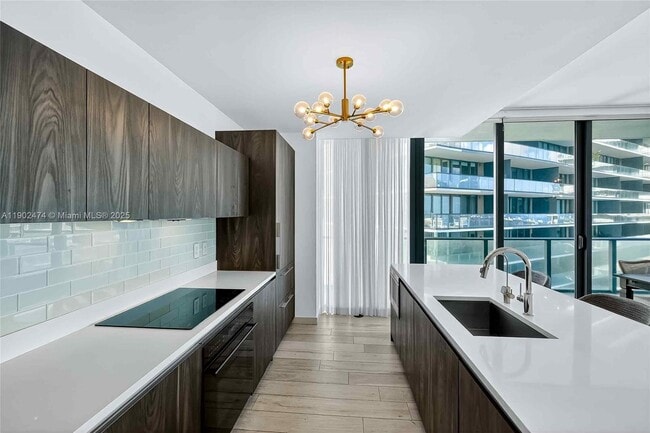 Photo - 480 NE 31st St Unidad 4407