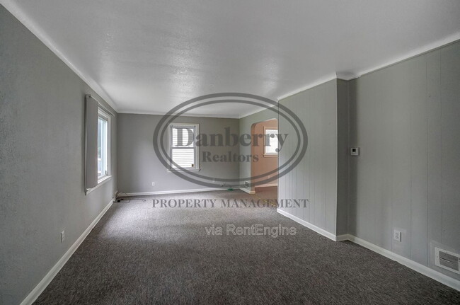 Photo - 1017 Searles Rd