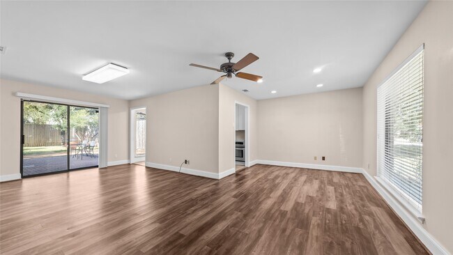 Photo - 1017 Howard Ln