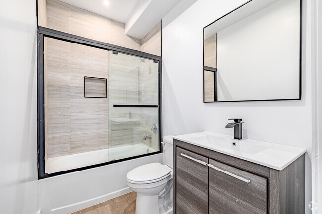 3 habitaciones, 2 baños - 1236 pies cuadrados - Segundo baño