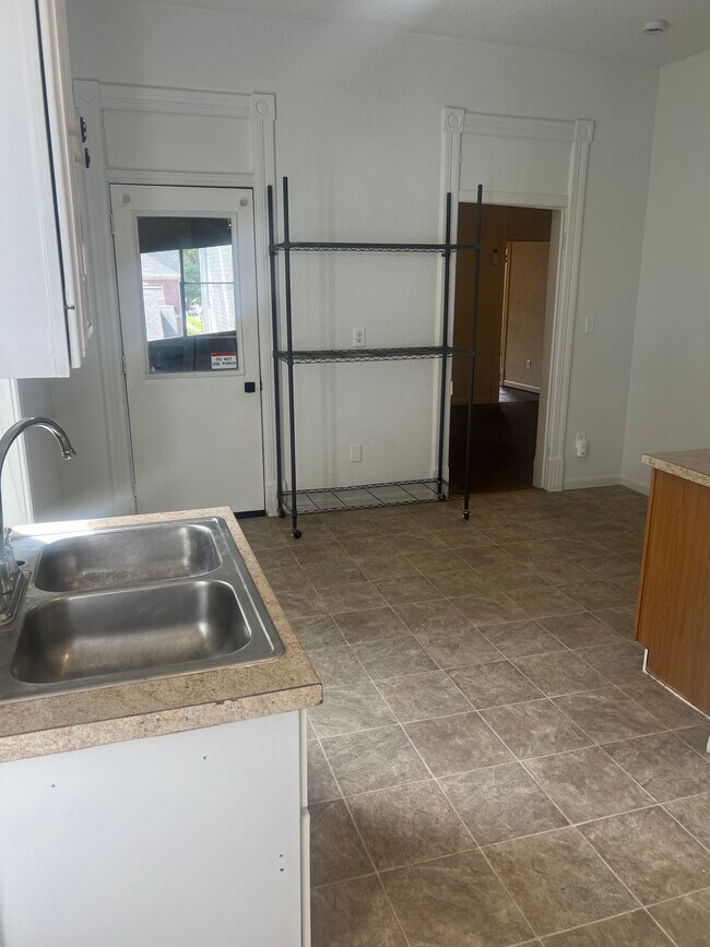 Photo - 602 11th St Unit #1