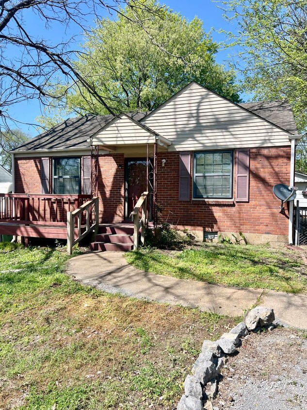 2 Bed Duplex W/ Easy Access to Briley Pkwy... - 2 Bed Duplex W/ Easy Access to Briley Pkwy...
