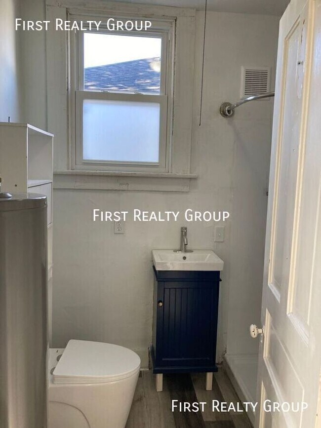 519 1/2 Ann Street-