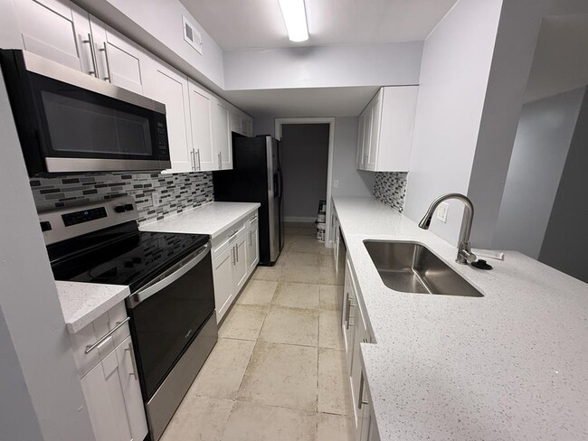 Photo - 5760 Rock Island Rd Unidad 309