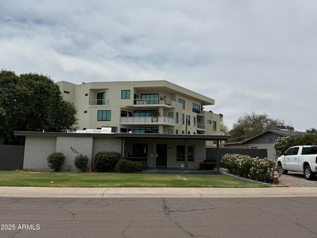 Photo - 7521 E McKnight Ave House