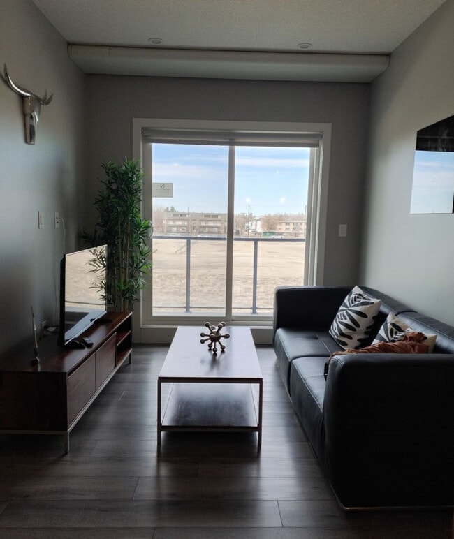 Photo - 11235-11105 105 Ave NW Unit SI ID1227720P