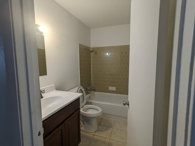 Photo - Greenbriar Apartments