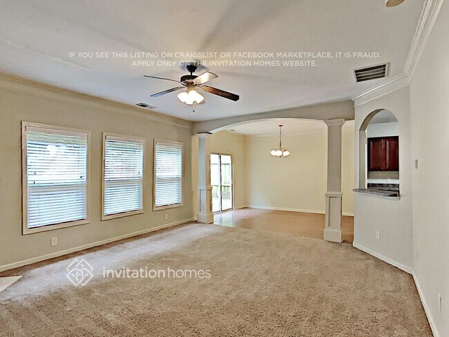 Photo - 408 Sheila Wy