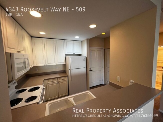 Photo - 4343 Roosevelt Way NE Unit 509