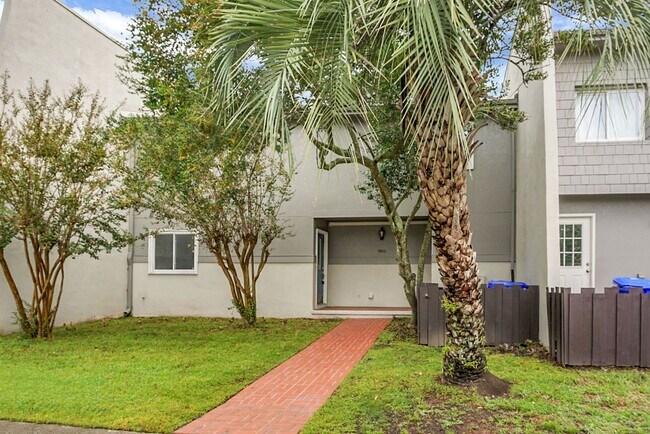 Photo - Spacious, Newly Renovated Villa Overlookin...