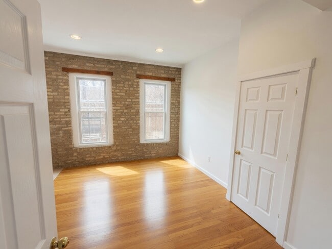 Photo - 1228 N Cleaver St Unit 2M