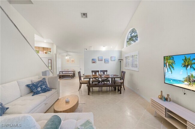 348 Carinosa Ct