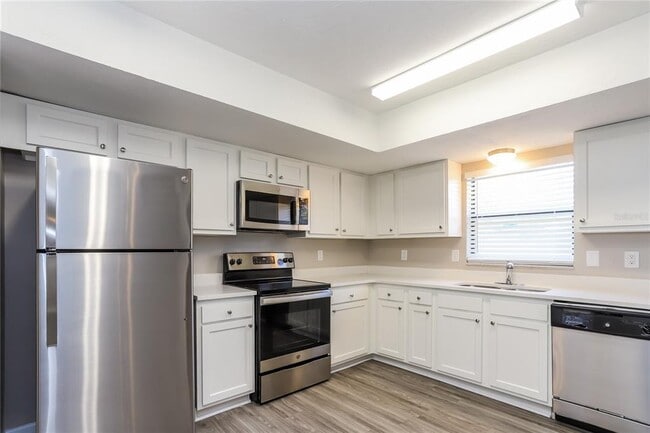 Photo - 609 Willow Run