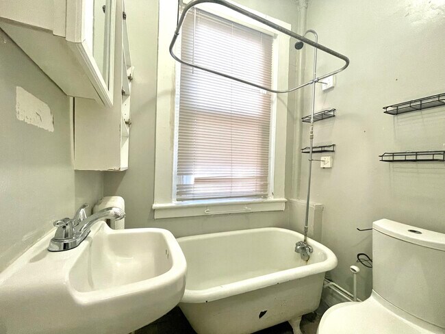 Photo - 8 Champney Pl Unidad 1