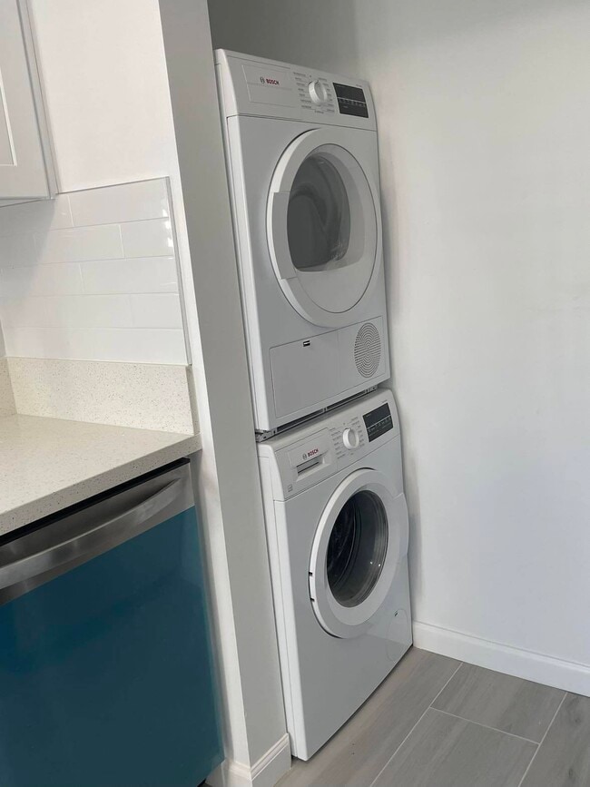 Photo - 3408 Pearl St