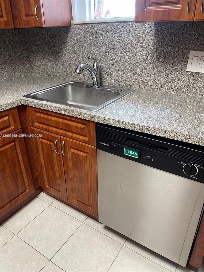 Photo - 8225 Lake Dr Unit 108