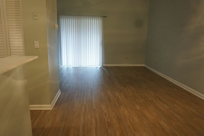 Photo - 5492 Pinehaven Ct